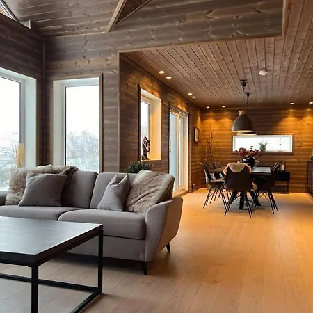 Holiday home Mountain With View Near Tromso *