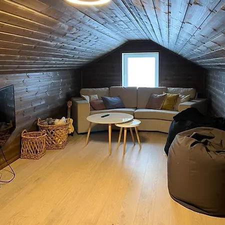 Holiday home Mountain With View Near Tromso