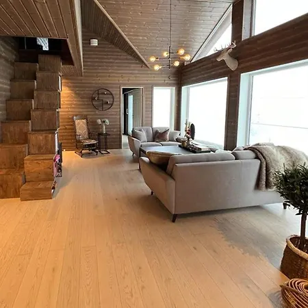 Mountain Home With View Near Tromso *