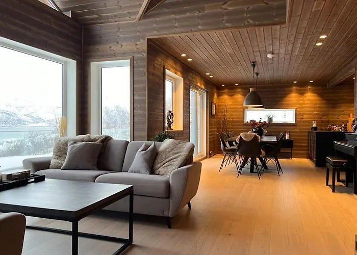 Mountain Home With View Near Tromso Semesterbostad *