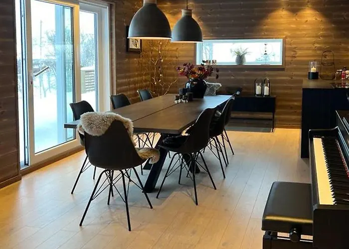 Mountain Home With View Near Tromso *