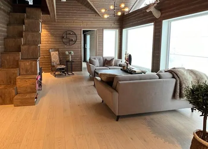 Mountain Home With View Near Tromso *
