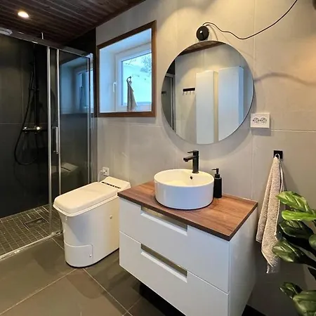 Mountain With View Near Tromso Vakantiehuis Kvaloya