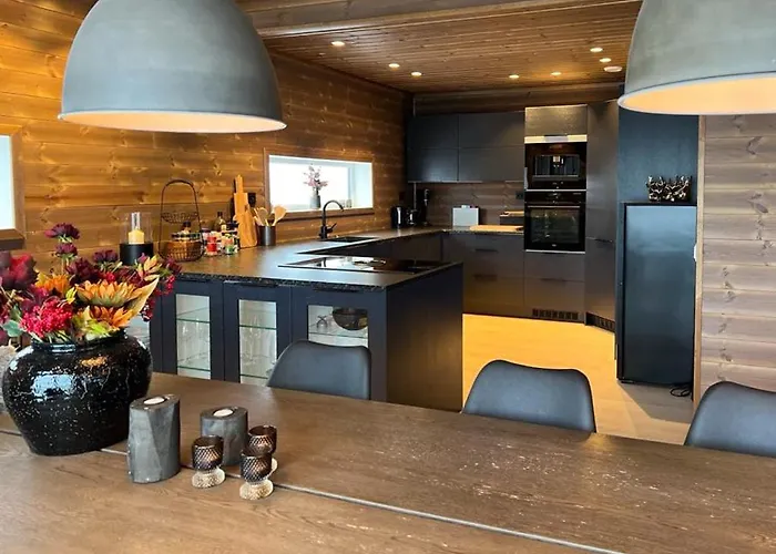 Vakantiehuis Mountain With View Near Tromso Kvaloya